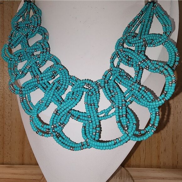 Turquoise Beaded Necklace - Picture 4 of 10